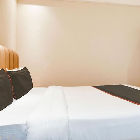 Collection O Hotel Mint インドール エクステリア 写真