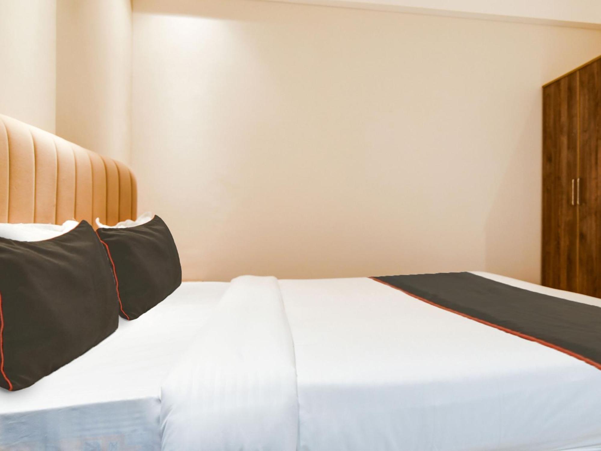 Collection O Hotel Mint インドール エクステリア 写真