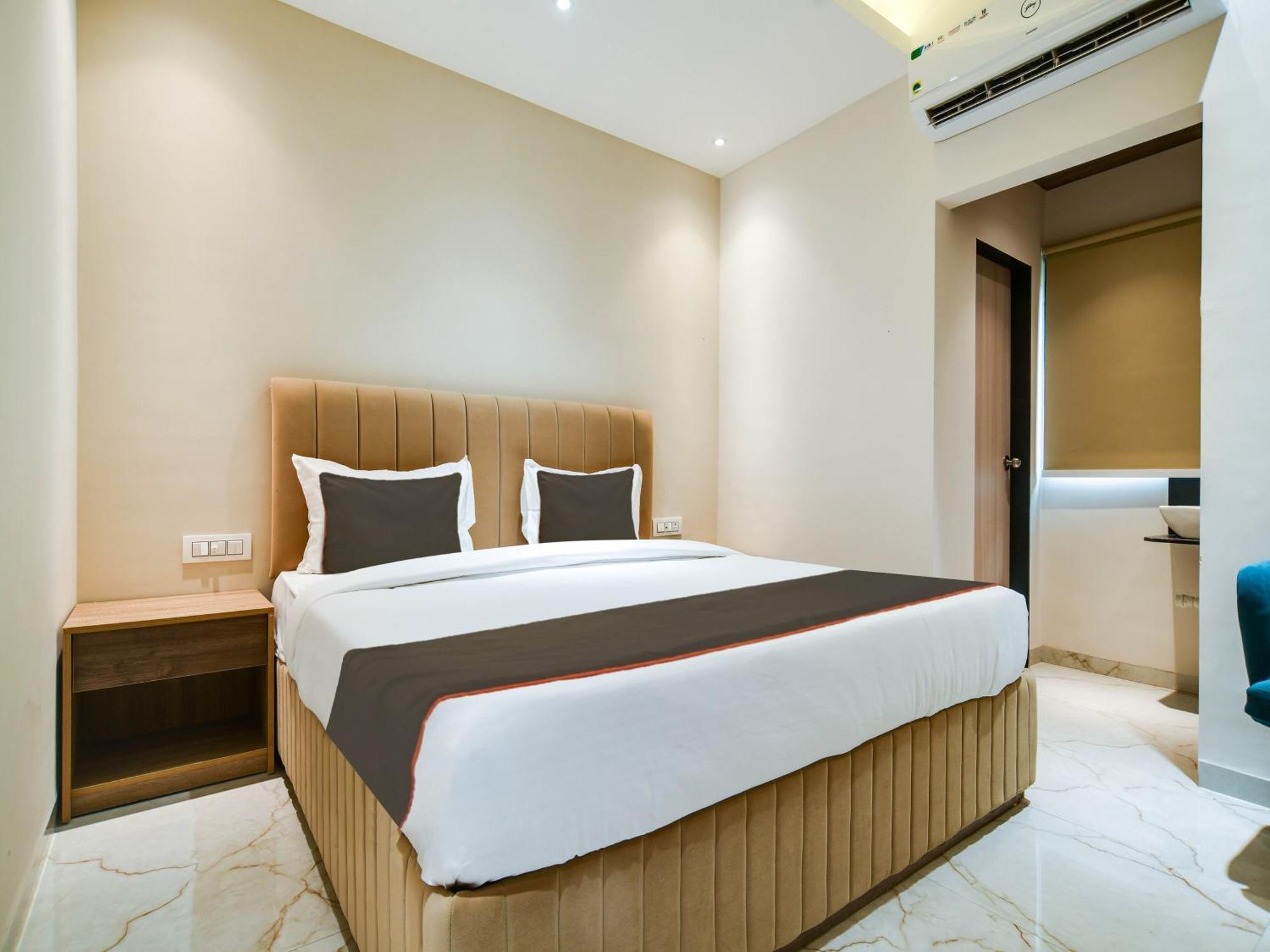 Collection O Hotel Mint インドール エクステリア 写真
