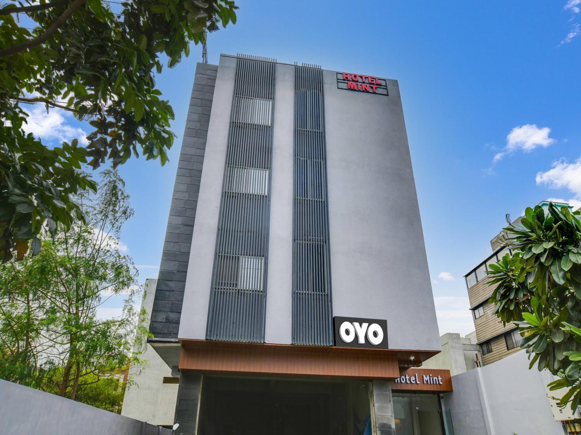 Collection O Hotel Mint インドール エクステリア 写真